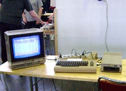 Der C64 mit der Software zum Cevie-Dart